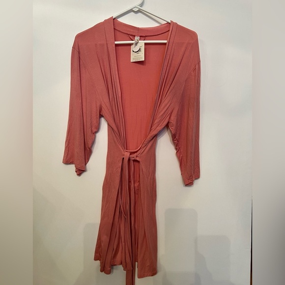 MARILYN MONROE INTIMATES SIZE L SHORT ROBE   COLOR APRICOT DAMASK - Picture 1 of 9